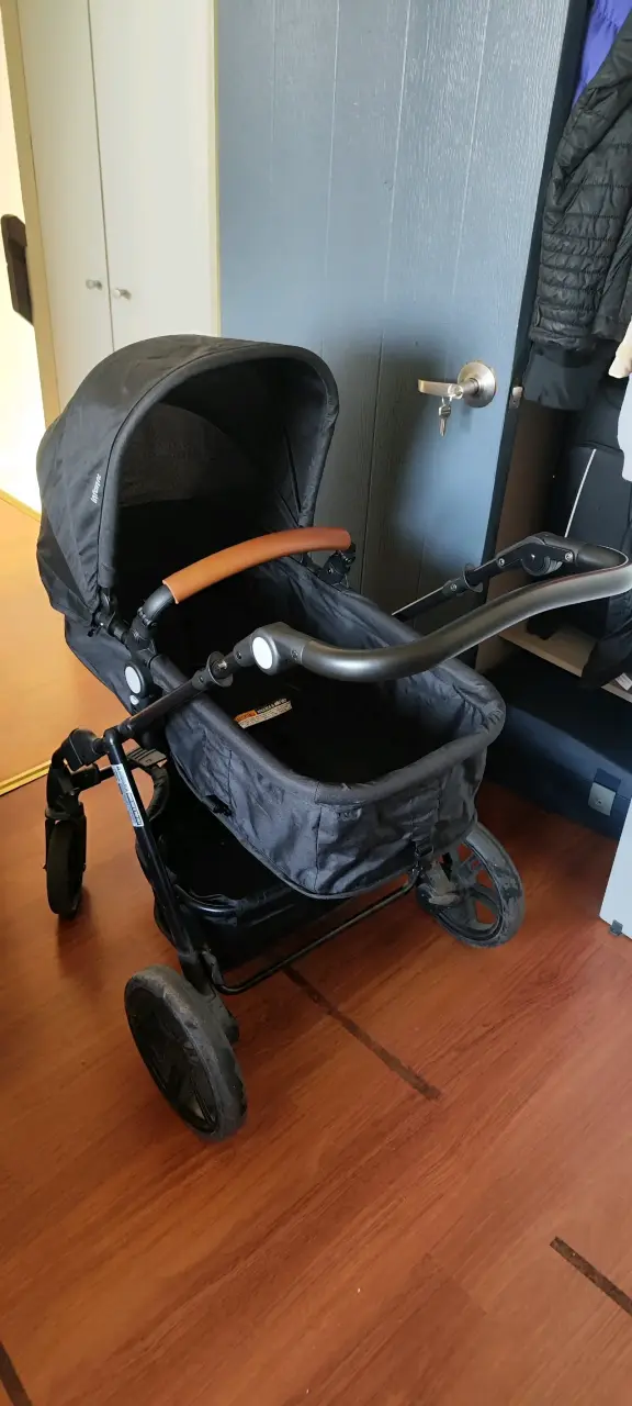 Coche de bebé negro Infanti - 2