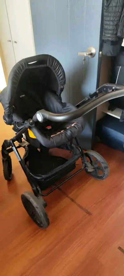 Coche de bebé negro Infanti - miniatura 3