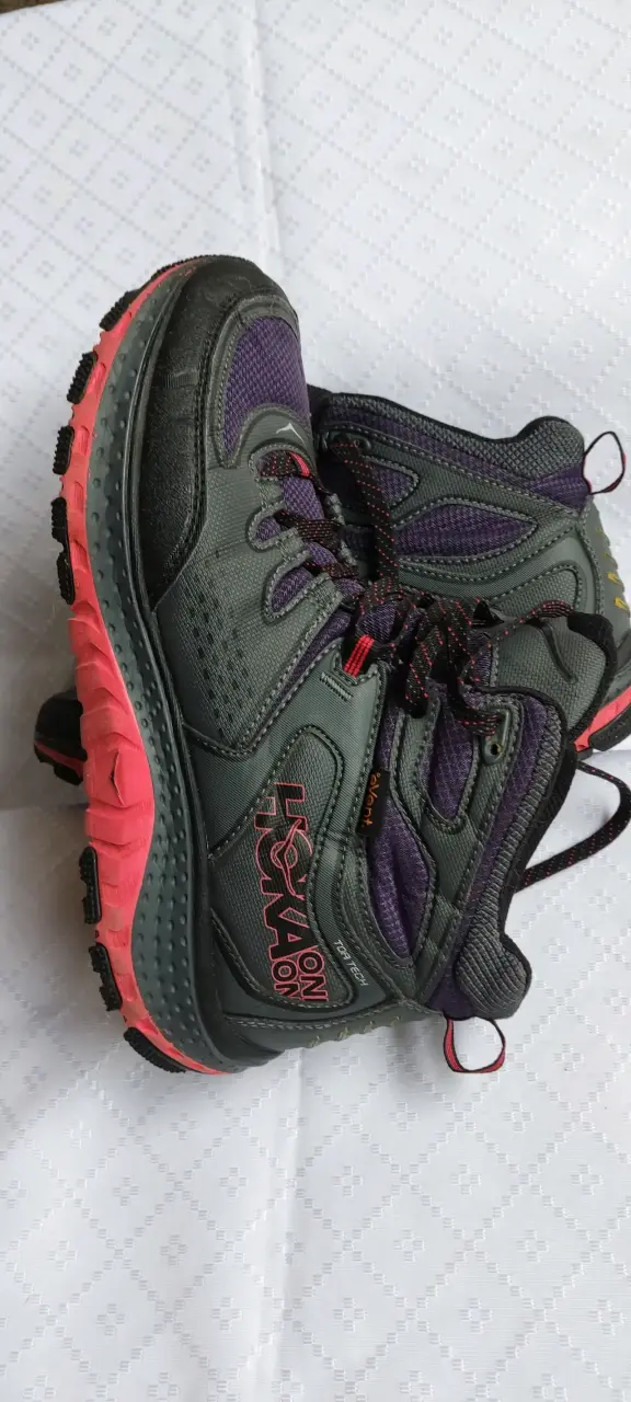 Botas trekking gris y rojo - 4