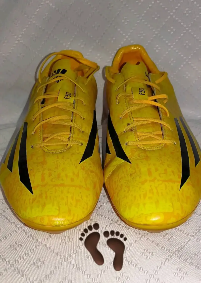 Zapatos de fútbol amarillos - 6
