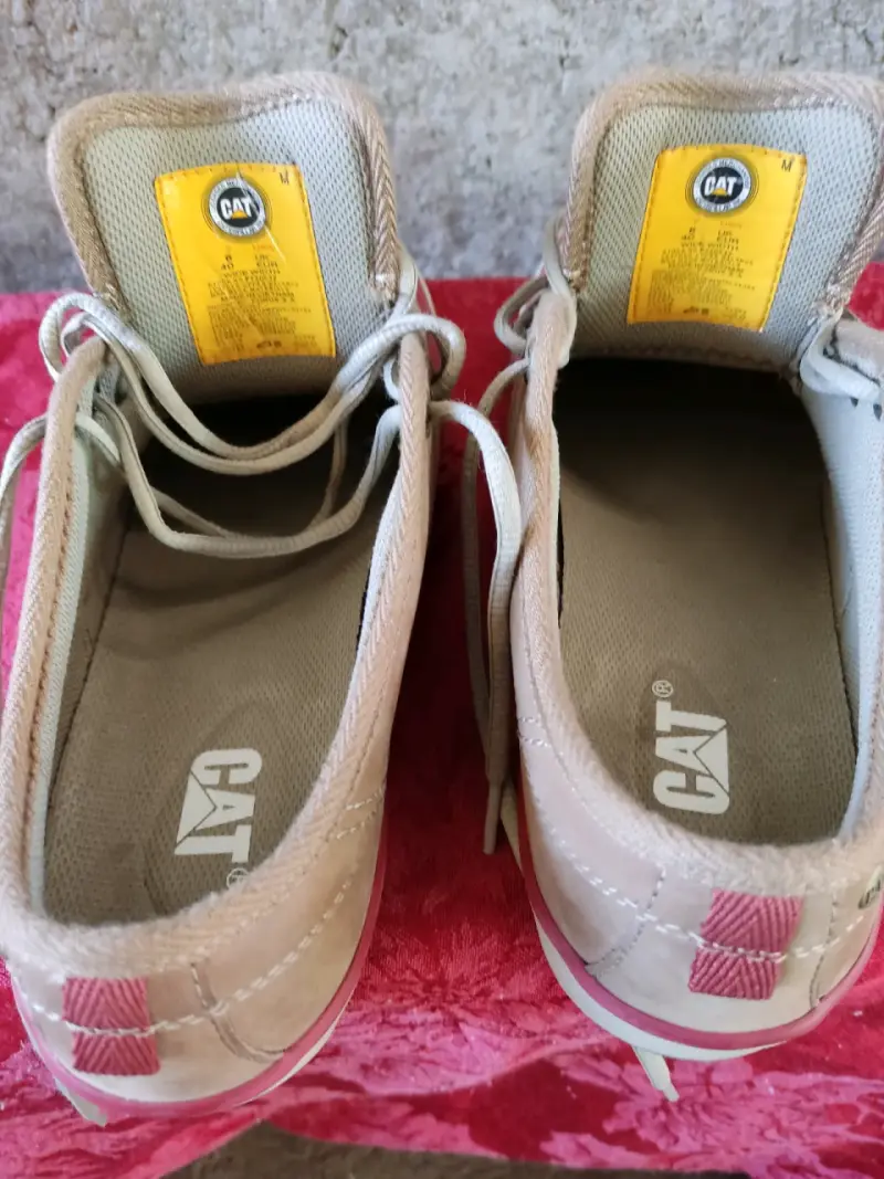 Zapatillas CAT beige con cordones - 2