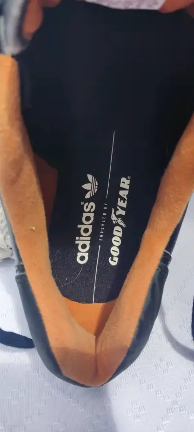 Zapatillas negras deportivas - miniatura 3