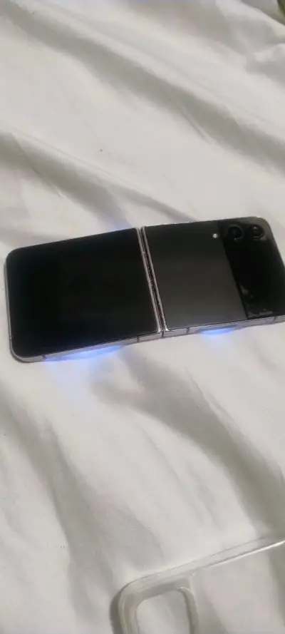 Samsung z flip 4 5g - miniatura 1