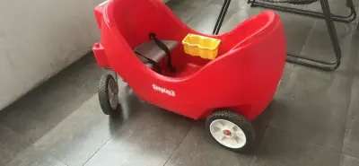 Carro de juguete rojo arrastre - miniatura 1