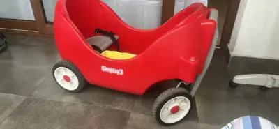 Carro de juguete rojo arrastre - miniatura 2