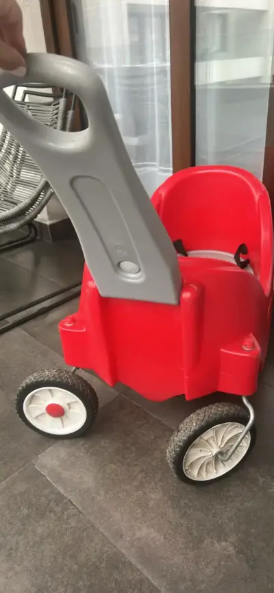 Carro de juguete rojo arrastre - miniatura 3