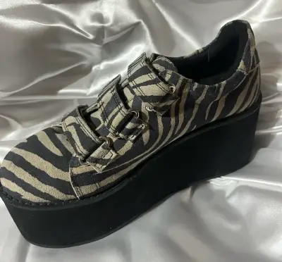 Zapato plataforma estampado animal prin cebra - miniatura 1