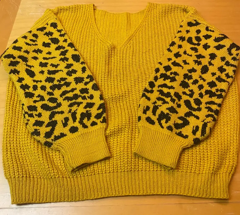 Suéter burdeos diseño - 2