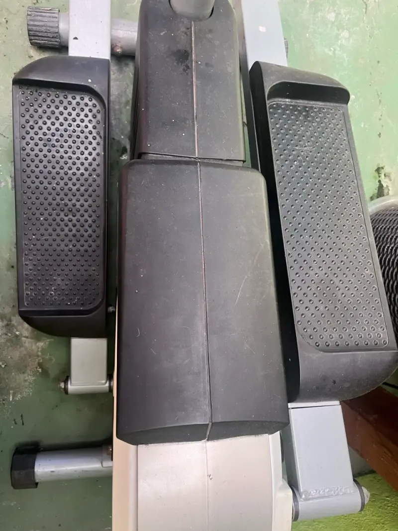 Máquina de ejercicios elíptica - 1
