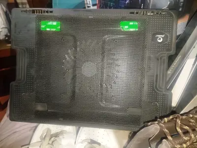 Base refrigerante para laptop negra - miniatura 1