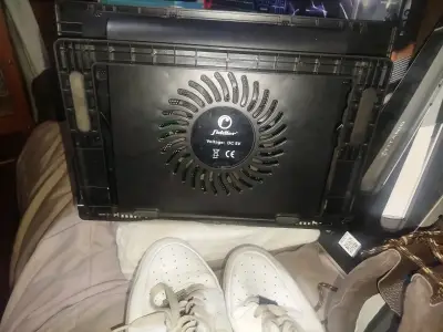 Base refrigerante para laptop negra - miniatura 2