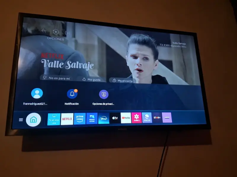 Smart TV Samsung 32 pulgadas - 1
