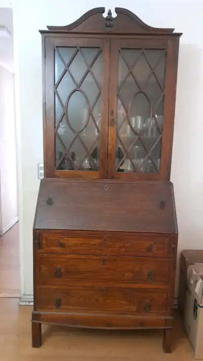 Vitrina antigua de madera - miniatura 1