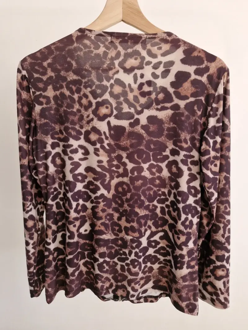 Chaqueta animal print delgada talla M - 2