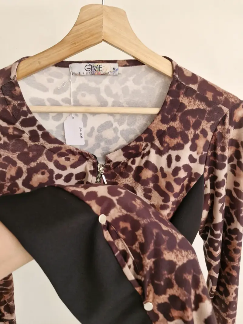 Chaqueta animal print delgada talla M - 3