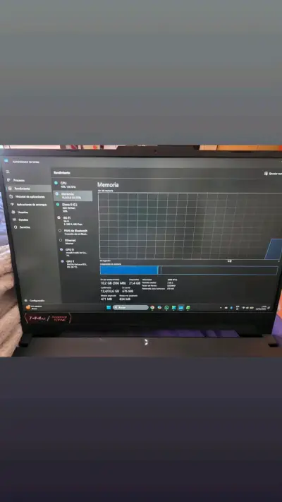 Notebook ASUS de 144Hz - miniatura 1