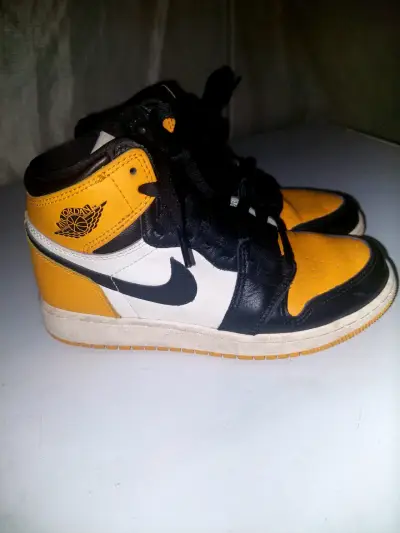 Zapatillas Nike Air negras y naranjas - miniatura 3