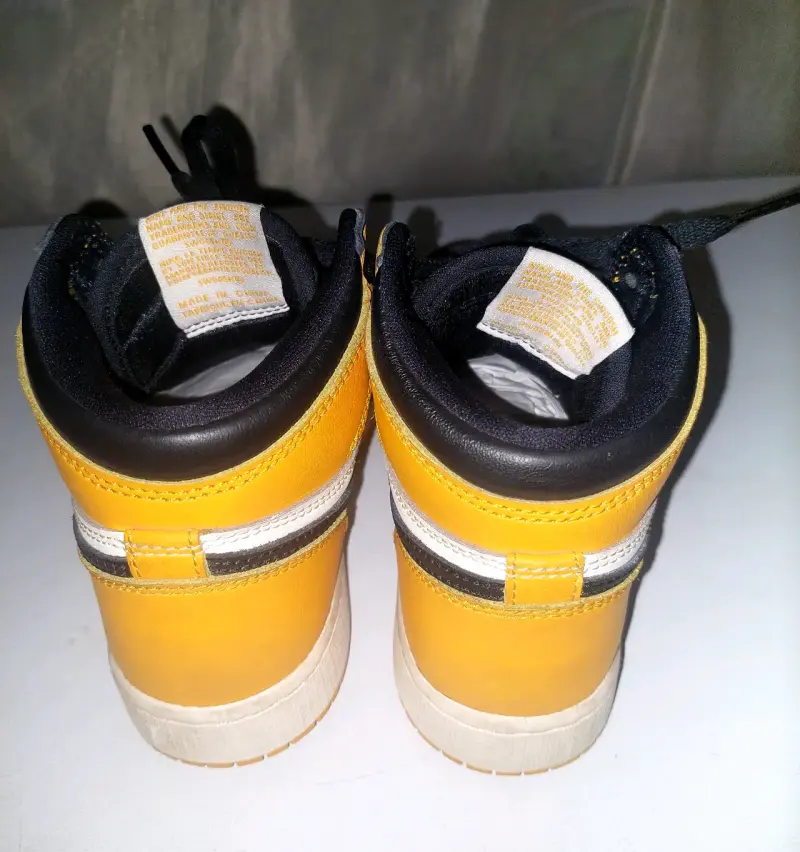 Zapatillas Nike Air negras y naranjas - 5