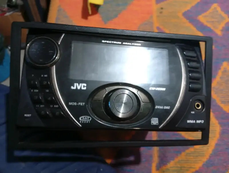 Radio de auto JVC MOS-FET - 1
