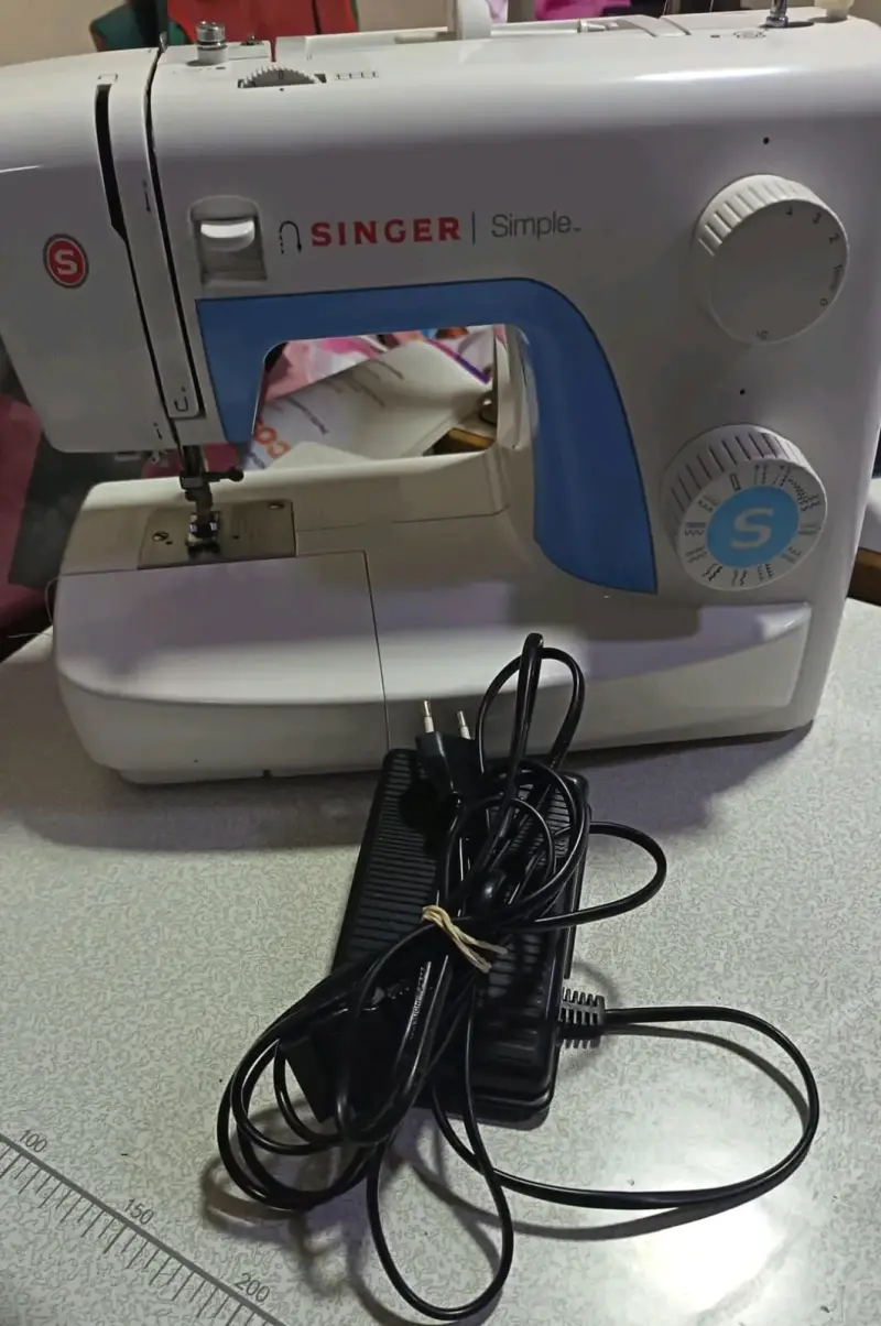 Máquina de coser Singer Simple