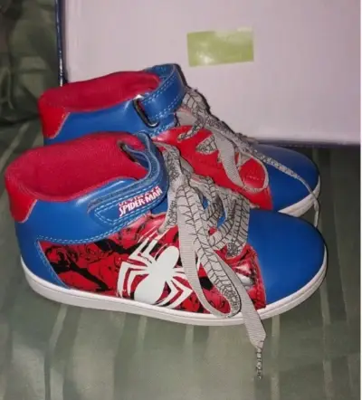 Zapatillas Spiderman niños talla 27 - miniatura 2