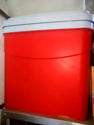 Cooler rojo grande - miniatura 1
