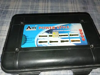 Linterna LED recargable con estuche - miniatura 2