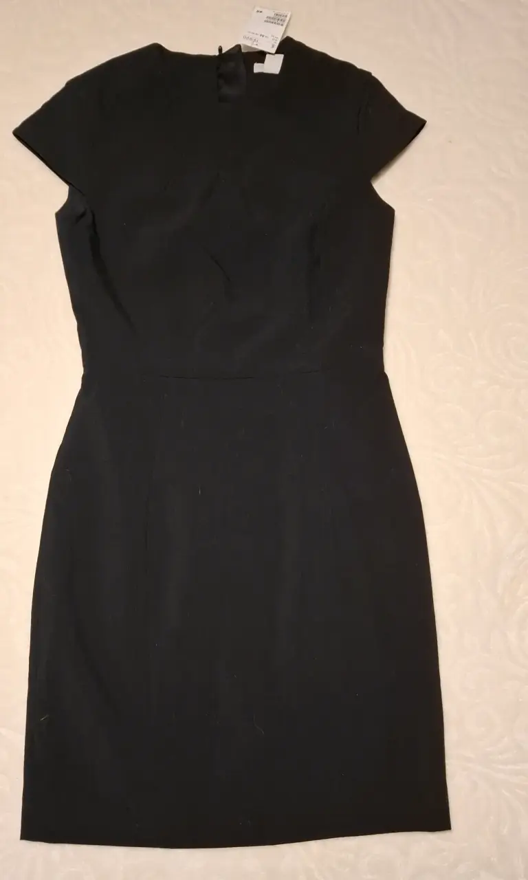 Vestido negro elegante - 1