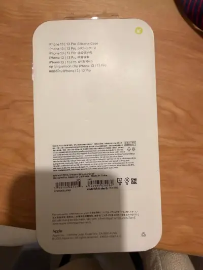 Funda silicona para iPhone 13 Pro morada o verde - miniatura 3