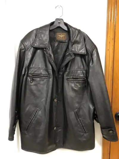 Chaqueta de cuero negra - miniatura 1