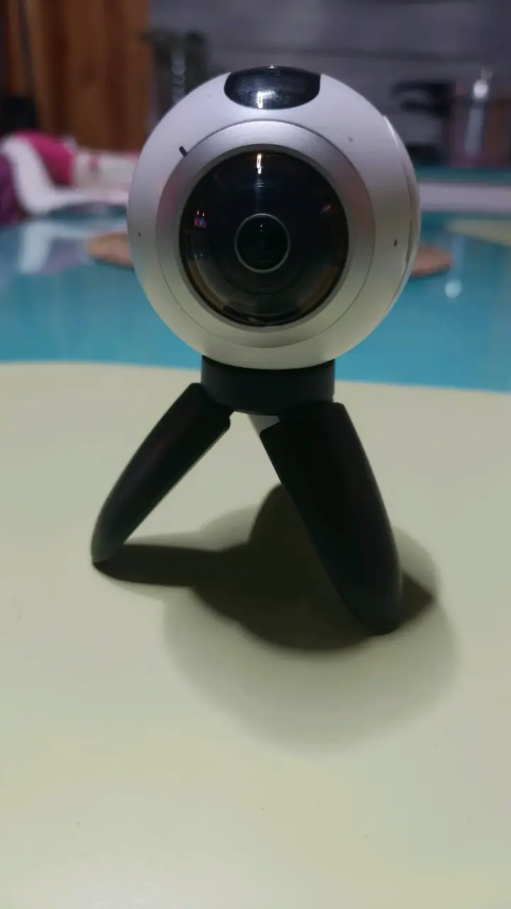 Cámara Samsung gear 360 - 1