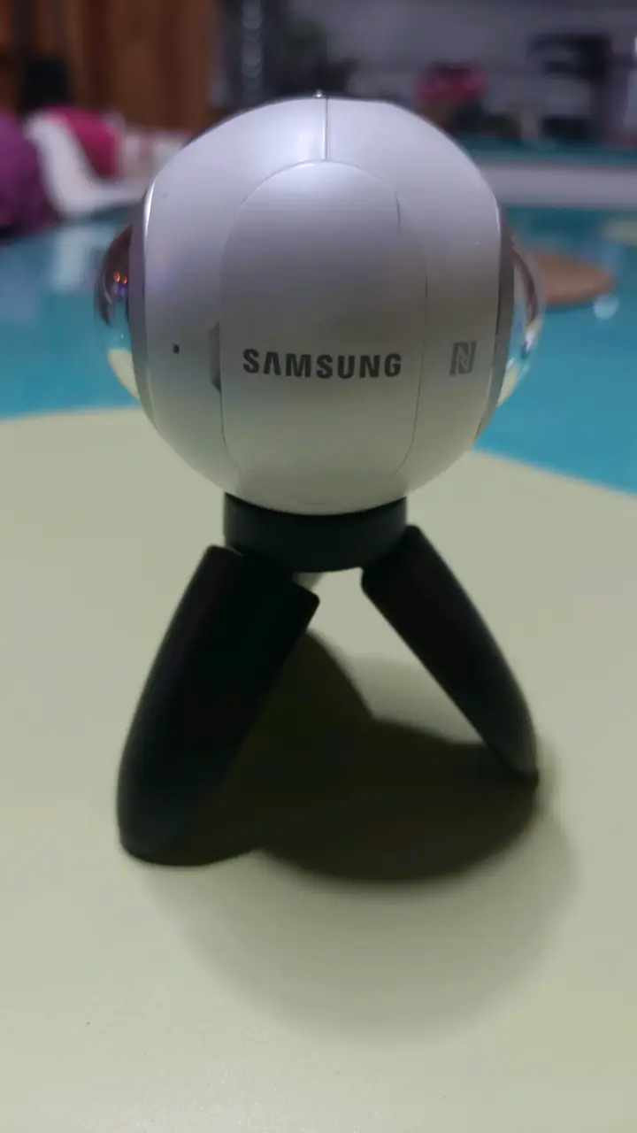 Cámara Samsung gear 360 - 2