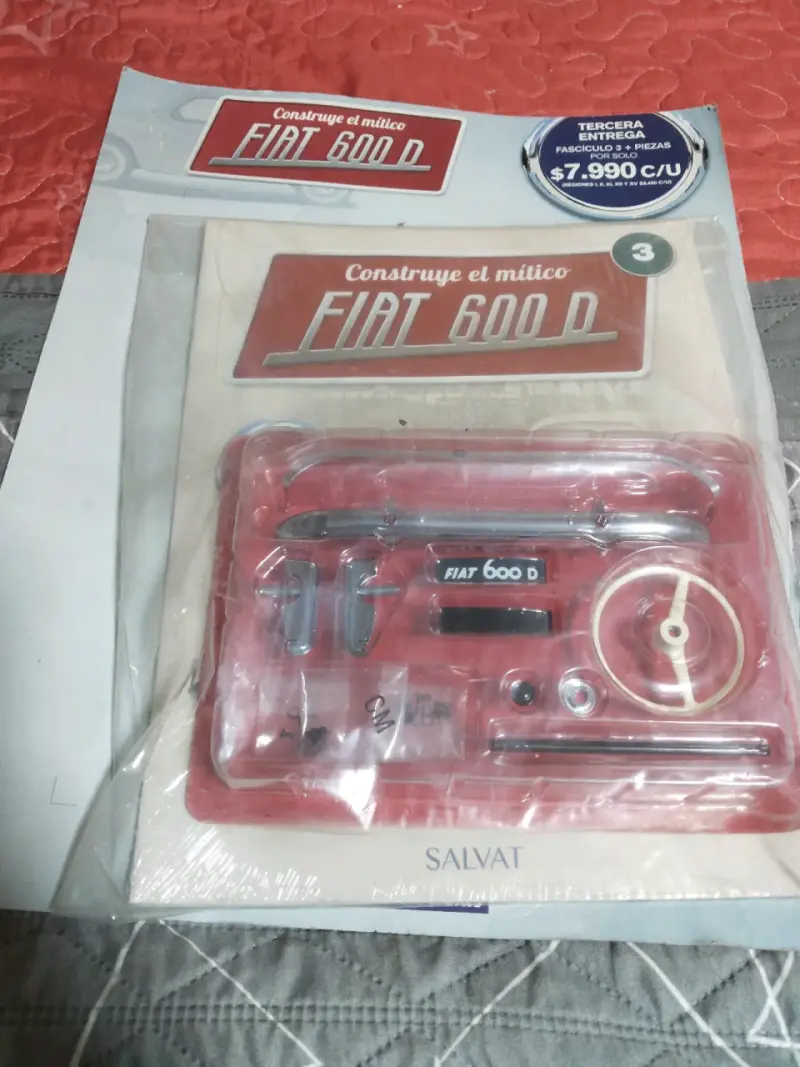 Maqueta Fiat 600D escala 1/8 - 3