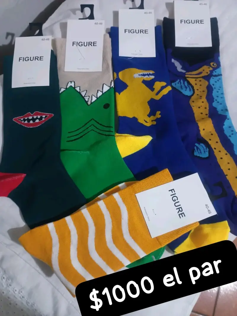 Calcetas con diseños variados