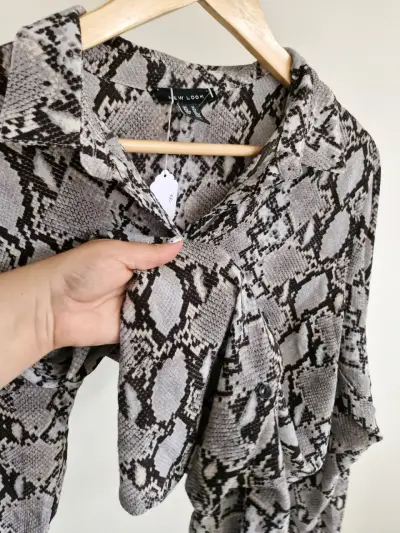 Blusa New Look talla M - miniatura 3