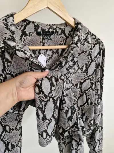 Blusa New Look talla M - miniatura 4