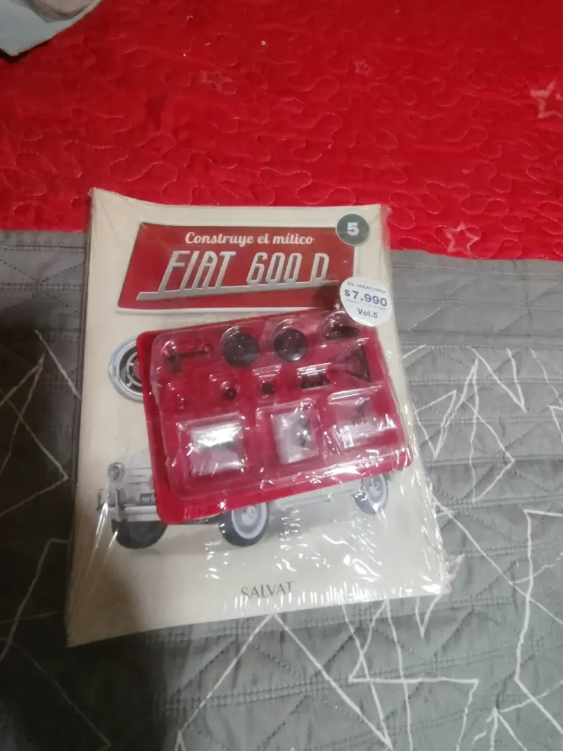Maqueta Fiat 600D escala 1/8 - 5