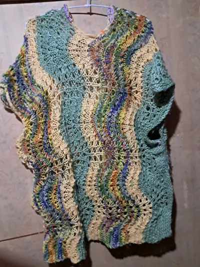 Poncho tejido multicolor - miniatura 6