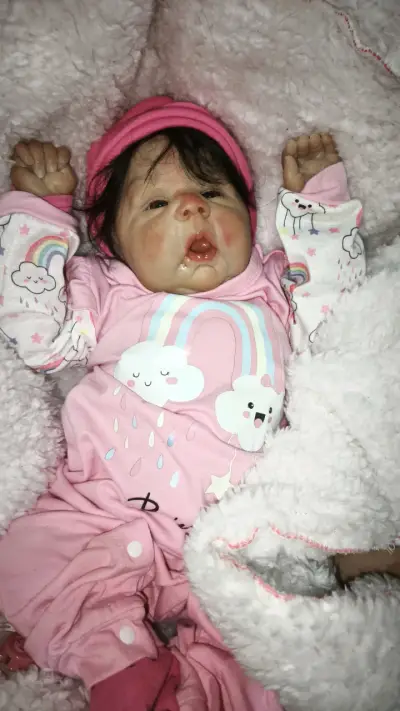 Muñeca reborn realista - miniatura 3