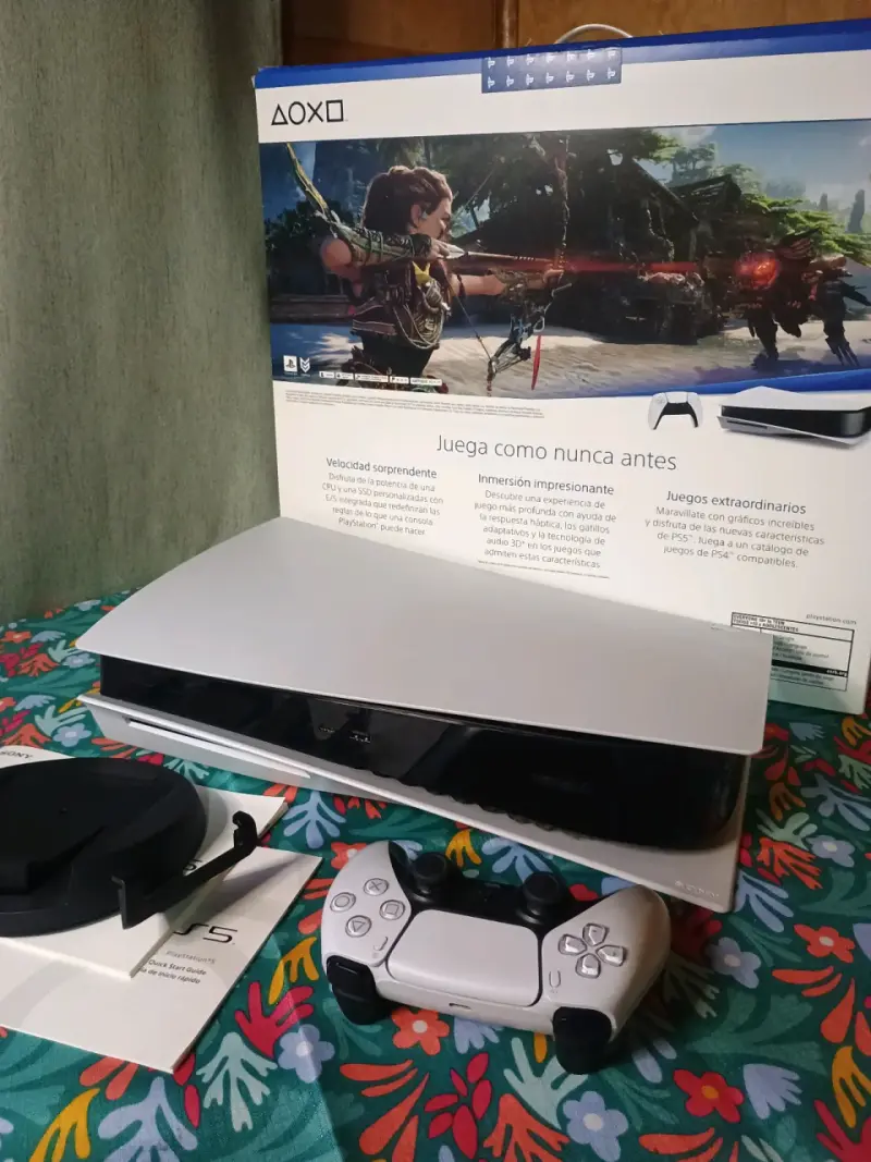 Consola PS5 versión disco como nueva - 2