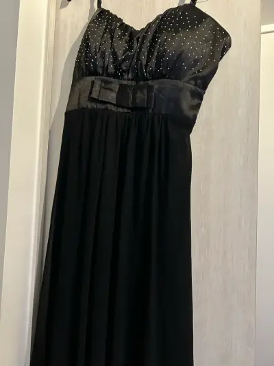 Vestido negro con brillo - miniatura 2
