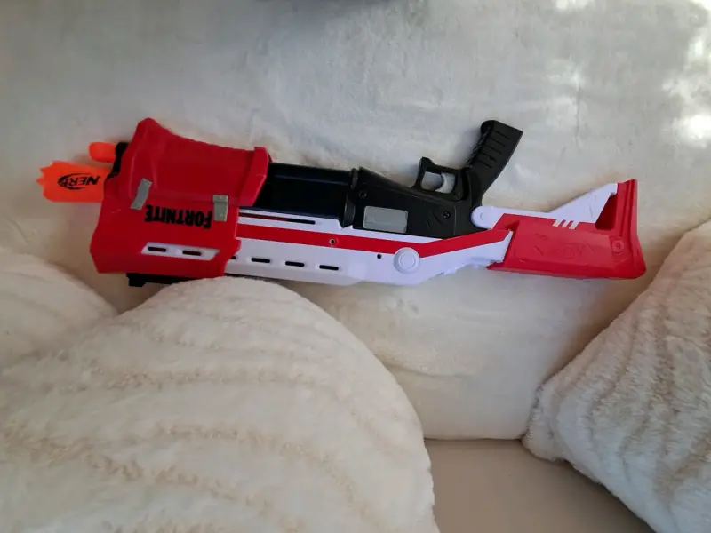 Lanzador Nerf Fortnite rojo y blanco - 1