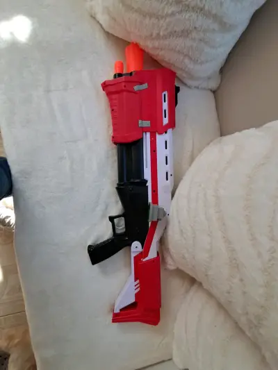 Lanzador Nerf Fortnite rojo y blanco - miniatura 2
