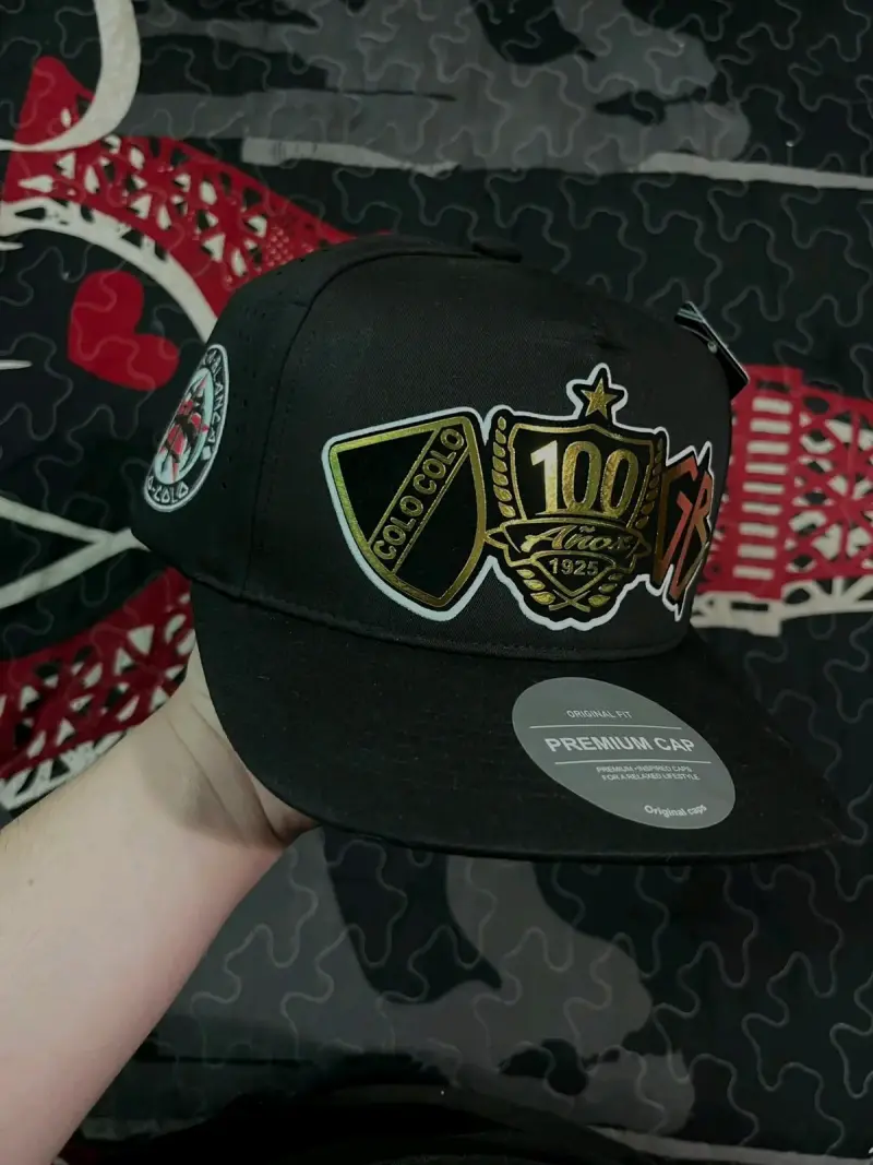 Gorra negra Colo-Colo con parches - 1