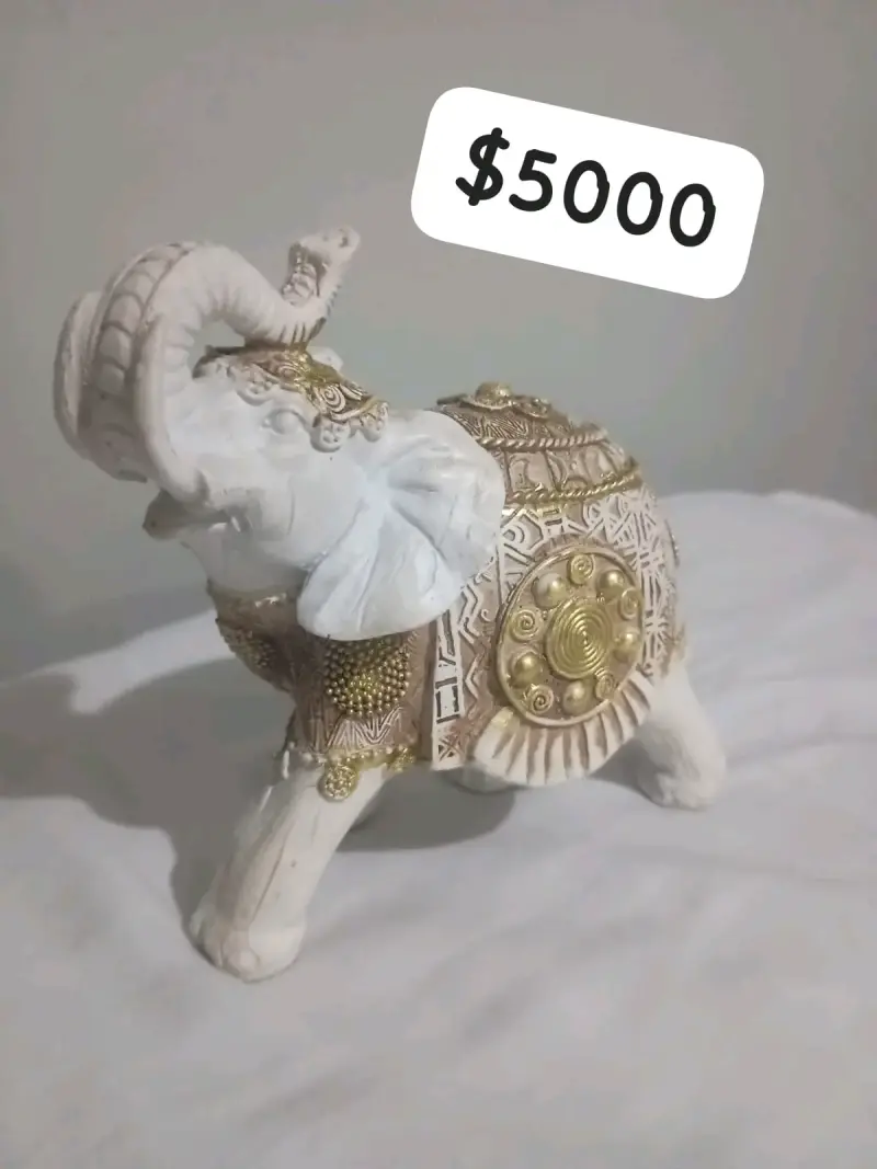 Figura de elefante decorativa
