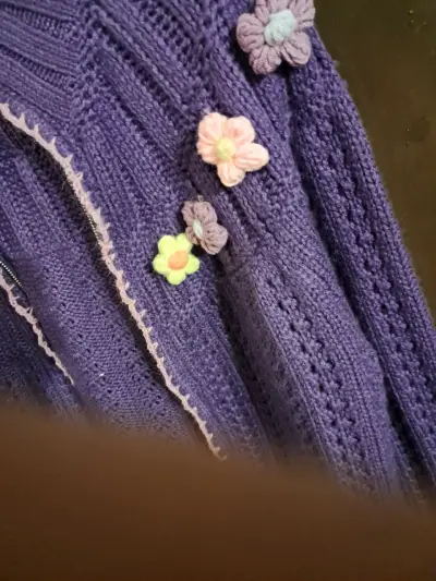 Chaqueta  violeta con flores - miniatura 2