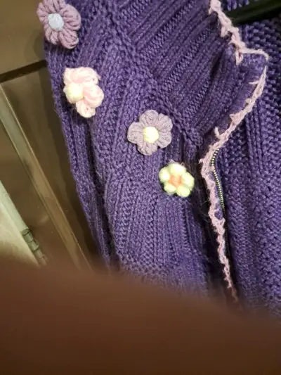 Chaqueta  violeta con flores - miniatura 4
