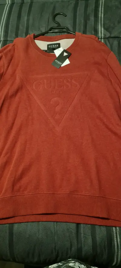 Polerón rojo Guess con logo - miniatura 1