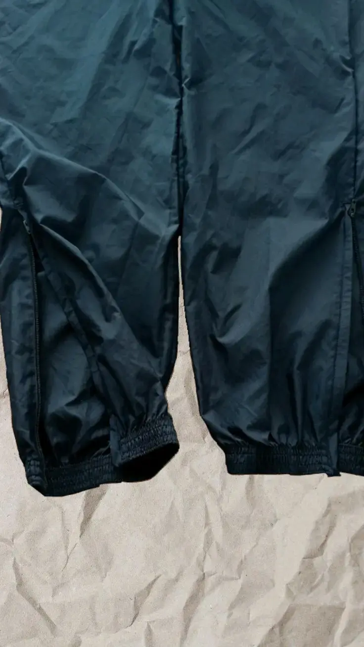 Pantalones deportivos Adidas - 3