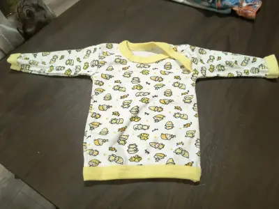 Polera bebé estampada con patitos - miniatura 1